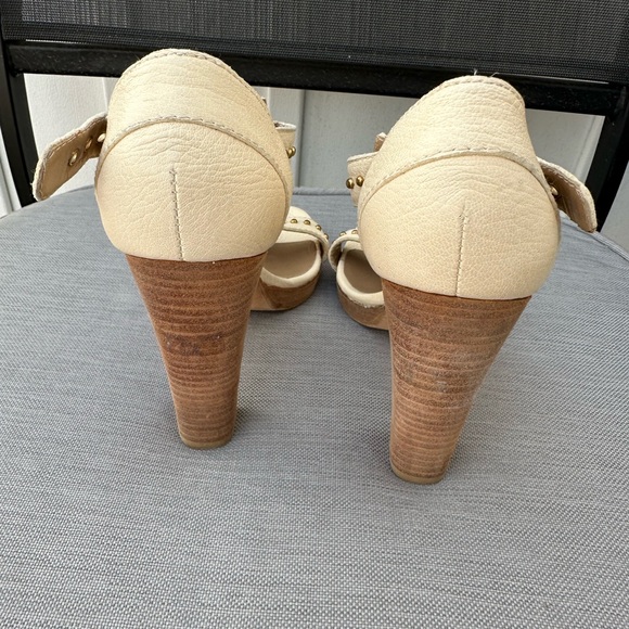Stuart Weitzman heels size 9M - Picture 4 of 8